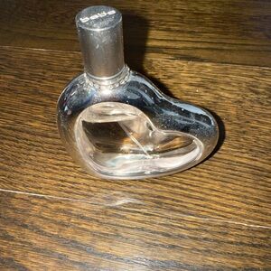 bebe Silver Heart-Shaped Setting Spray